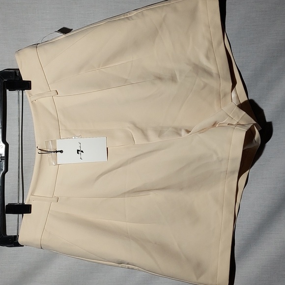 NWT‎ 7 For All Mankind size large women's shorts - Picture 1 of 4